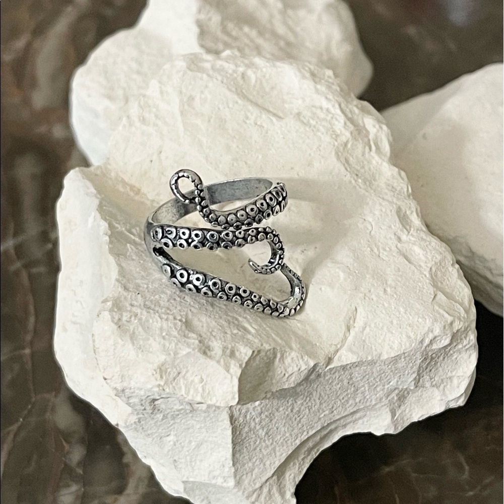 🆕 Octopus ring